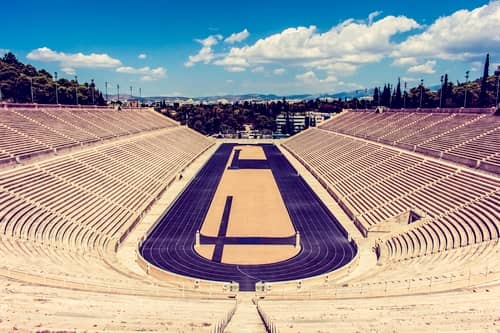 Photographie du stade olympique antique d'Athènes, prise par RzlBrz007700 de Pixabay