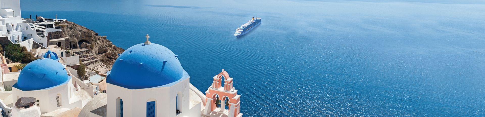 Photographie d'un navire Costa arrivant en escale en Grèce