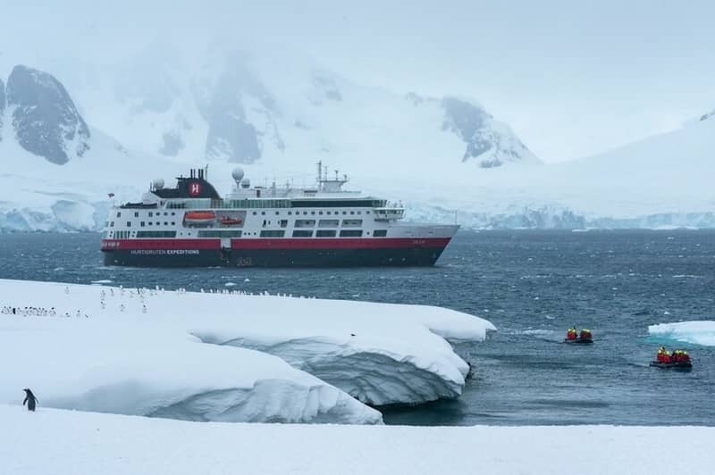 Expdition en Antarctique et Patagonie : De Valparaiso  Santiago du Chili