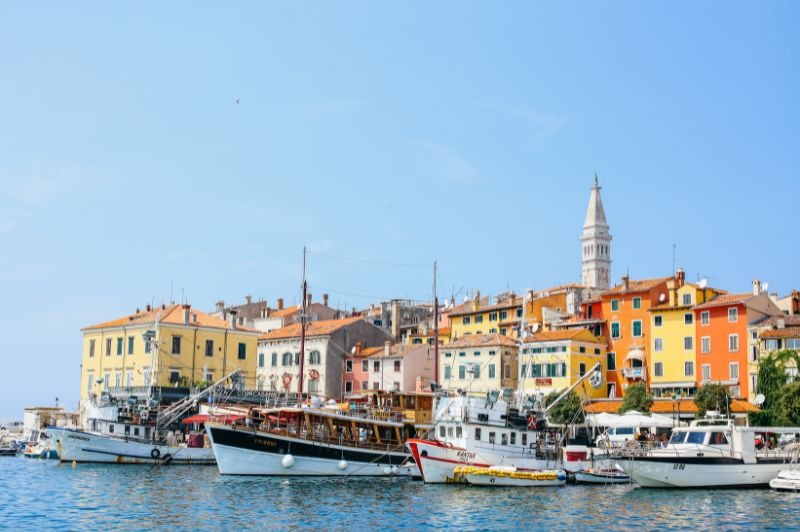 DPART DOMICILE : Espagne, Portugal, Minorque & Italie