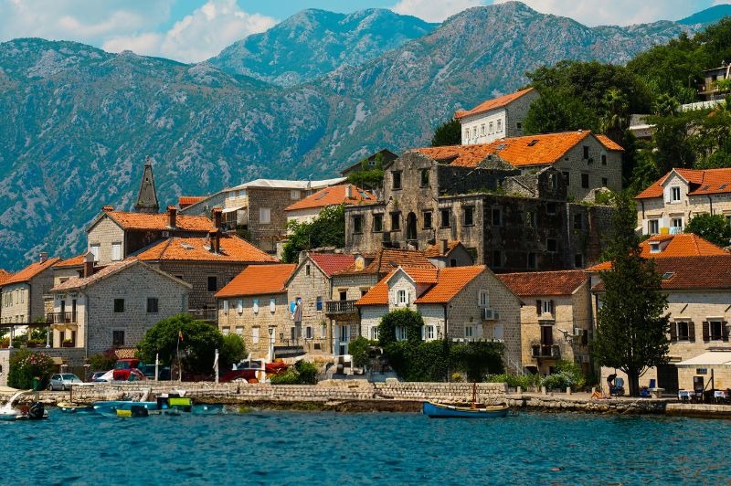 DPART DOMICILE : Montenegro, Grce & Croatie