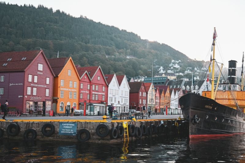 D�PART DOMICILE : Danemark & Norv�ge 