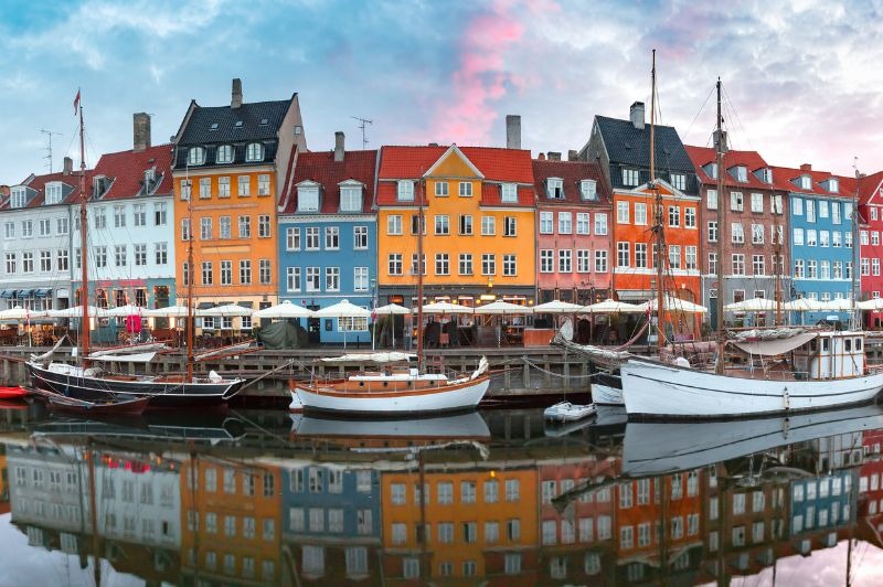 D�PART DOMICILE : Danemark, Pologne & Su�de