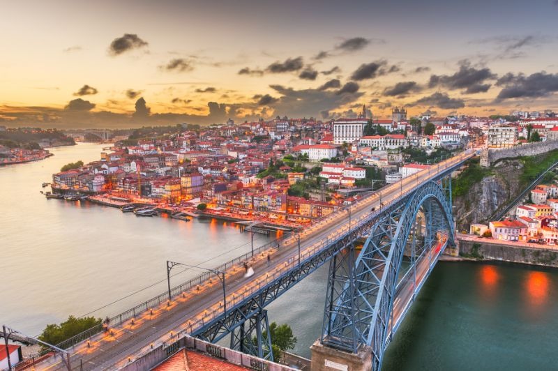 D�PART DOMICILE : Espagne, Portugal & Italie