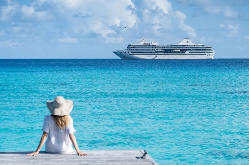 �les de la Soci�t� et Tuamotu : Tahiti, Tuamotu, Huahine, Bora Bora & Moorea